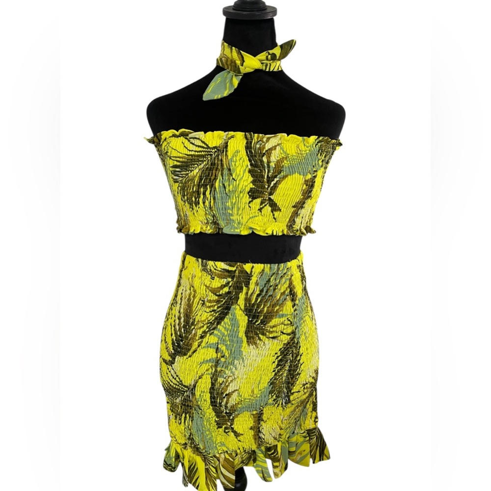 Yellow multicolored Willa crinkled tube top,skirt, two piece adjustable tie, - Picture 4 of 9